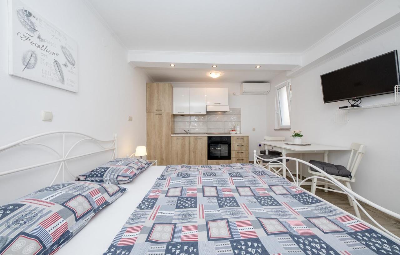 Apartments Makaus スペタルスカ・ドラガ エクステリア 写真