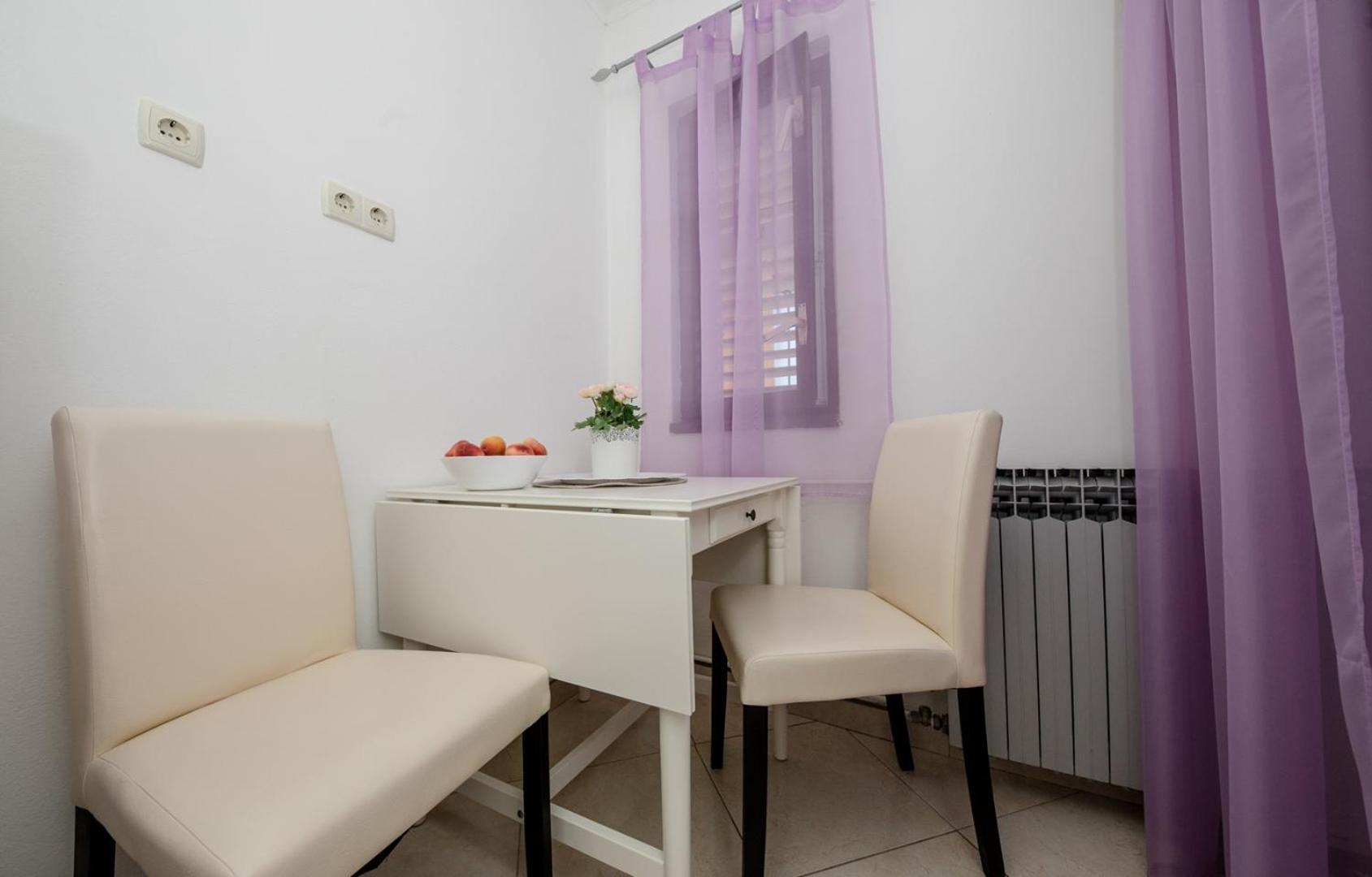 Apartments Makaus スペタルスカ・ドラガ 部屋 写真