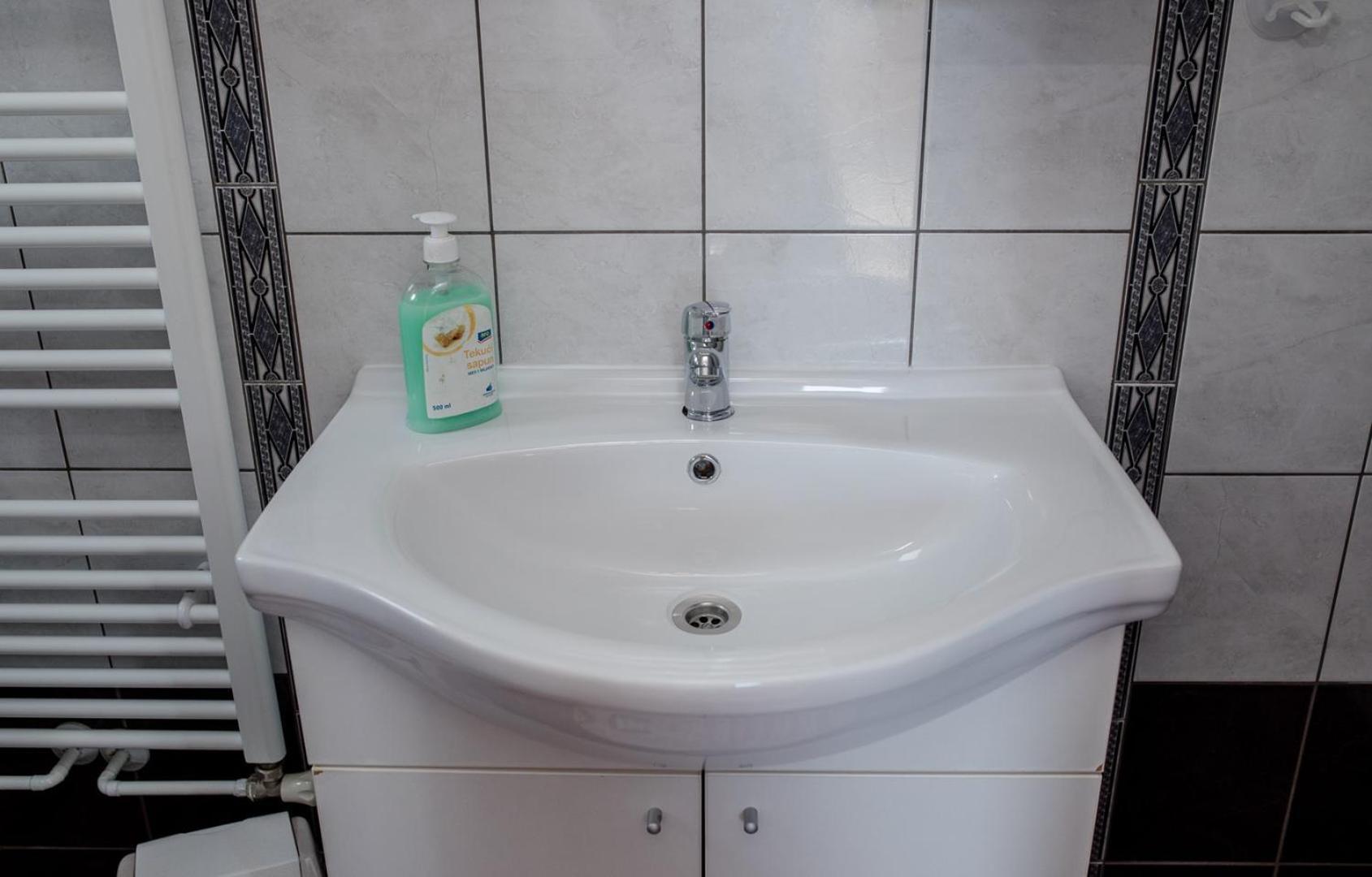 Apartments Makaus スペタルスカ・ドラガ 部屋 写真